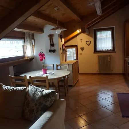 Un Tetto Sulle Tre Cime Apartament